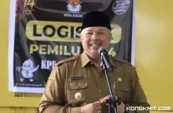 Wali Kota Solok Lepas Pendistribusian Logistik Pemilu 2024, Pastikan Pemilu Berjalan Lancar