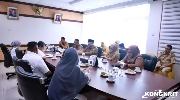 Wali Kota Solok Serahkan Laporan Keuangan Pemerintah Daerah (LKPD) ke BPK Sumbar