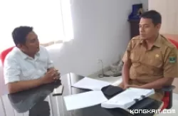 Wartawan Kongkrit.com saat wawancara dengan Kabid Pertambangan Dinas ESDM Sumbar, Edral Pratama, S.T, M.Si (Foto: Istimewa)