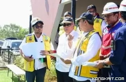 Menteri Basuki juga meninjau pembangunan Instalasi Pengolahan Air (IPA) Sepaku