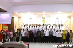 Roberia Kukuhkan Komite Daerah Ekonomi Keuangan Syariah (KDEKS) Kota Pariaman untuk Periode 2024-2027