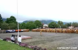 Sekda Medison Pimpin Apel Gabungan Pemerintah Kabupaten Solok, Optimis Kelancaran Kinerja Tahun 2024