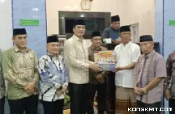 Suhatri Bur Pimpin Tim Safari Ramadhan Khusus Pemko di Mushalla Kampuang Jambak Padang Pariaman