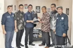 Tingkatkan Kinerja Media dan Wartawan, Dana 150 Juta Rupiah Digelontorkan untuk Studi Banding Wartawan Pariaman ke Bandung