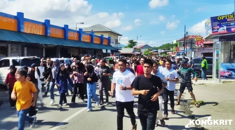 Ikuti Simulasi, Warga dan Siswa Sekolah di Kota Padang Berlarian Menuju Zona Aman Tsunami
