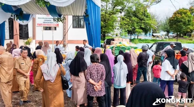 Pemerintah Kabupaten Solok Menggelar Gerakan Pangan Murah di X Koto Singkarak
