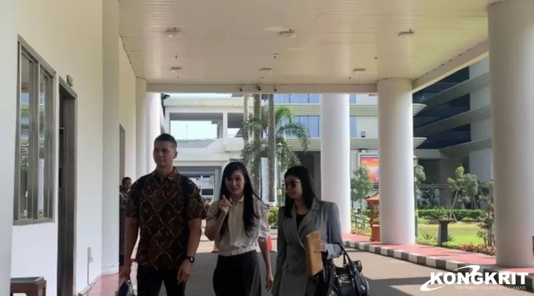 Sandra Dewi saat tiba di Kejagung. (Foto. detik.com)