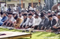 Pemko Pariaman Laksanakan Shalat Idul Fitri 1445 H di Lapangan Merdeka, Dipenuhi Ribuan Umat Muslim