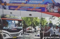 Sekdakab Tulungagung bersama perwakilan Forkopimda berangkatkan bus Balik Bareng Gratis di terminal Gayatri