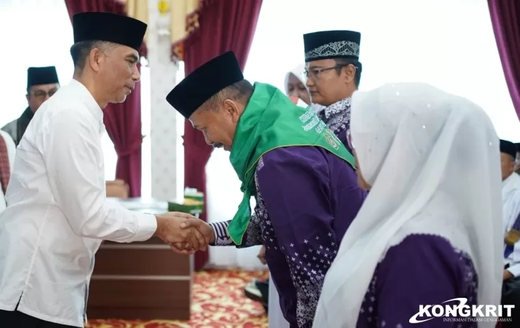 167 Calon Haji Kabupaten Solok Diberangkatkan Menuju Tanah Suci, Medison Berikan Doa dan Dukungan