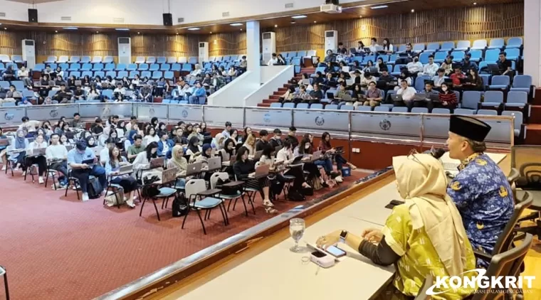 Berikan Kuliah Umum di UI, Pj Wako Pariaman Bahas Perkembangan Praktik Perundang-undangan di Indonesia