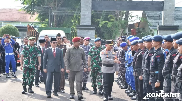 Kapolda Sumatera Barat Pimpin Apel Pasukan Pengamanan Kunjungan Kerja Presiden RI