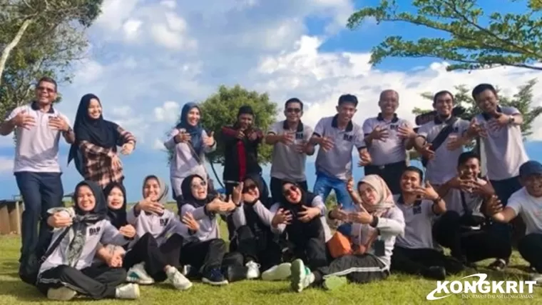 Lepas Pegawai ke Tempat Baru, DLH Kota Solok Gelar Acara Perpisahan di Singkarak