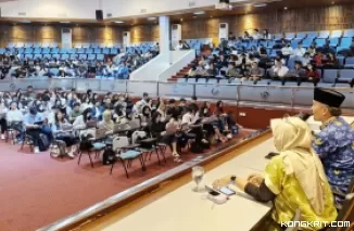 Berikan Kuliah Umum di UI, Pj Wako Pariaman Bahas Perkembangan Praktik Perundang-undangan di Indonesia