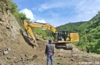 Pemerintah Kabupaten Solok Kerahkan Alat Berat untuk Atasi Kerusakan Infrastuktur Akibat Bencana