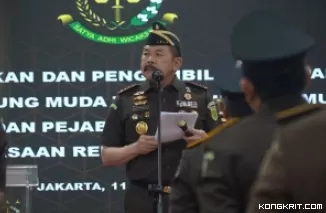 Jaksa Agung ST Burhanuddin memimpin pelantikan serta pengambilan sumpah jabatan sejumlah pejabat tinggi di lingkungan Kejaksaan Agung, Selasa (11/6/2024).