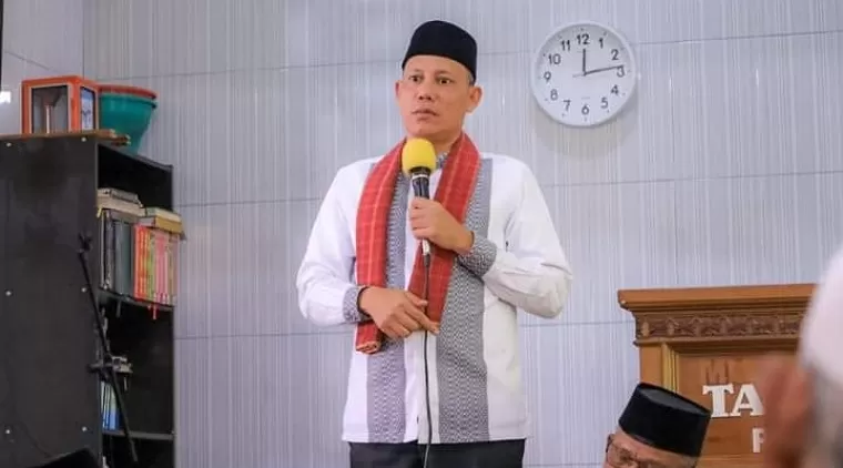 Bupati Pasaman Sabar AS saat meresmikan Mesjid Jamik Taqwa Pauah