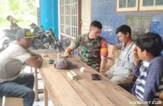 Babinsa Koramil 07Pauh Kambar Adakan Komsos di Nagari Padang Bintungan