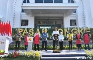 Presiden Jokowi saat meresmikan Pasar Jongke Surakarta, Sabtu (27/7/2024).
