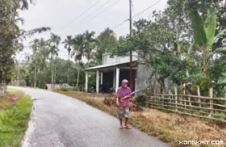 Hujan Rintik-Rintik, Payung Dikepit Sebuah Pelajaran dari Dua Peristiwa Berbeda