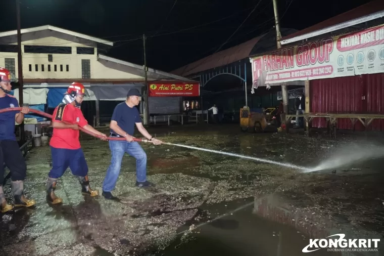 Wakil Wali Kota Payakumbuh Elzadaswarman Pimpin Pembersihan Pasar Tradisional Ibuh
