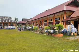 31 Sekolah di Pesisir Selatan Terima Dana BOS Tahun 2025 Rp 600 Juta Hingga Rp 1,9 Miliar
