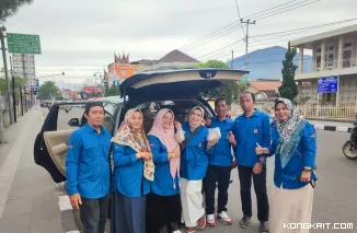 Angkatan 90 Bukittinggi Salingka Agam Kembali Berbagi Takjil, Targetkan 1.000 Paket untuk Masyarakat