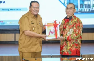 Wali Kota Pariaman Serahkan Laporan Keuangan Pemda 2024 ke BPK Perwakilan Sumbar