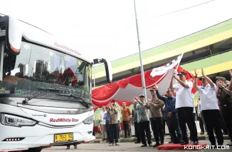 Wali Kota Tri Adhianto dan Wakil Wali Kota Harris Bobihoe Berangkatkan Peserta Mudik Gratis 2025
