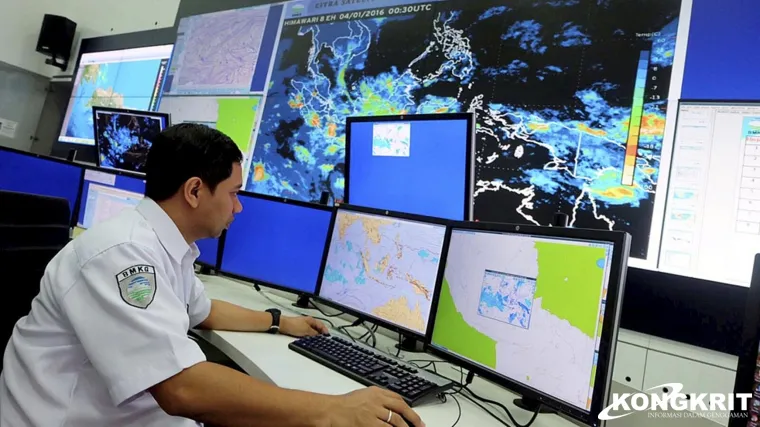 BMKG Minangkabau Peringatkan Potensi Cuaca Ekstrem di Sumatera Barat hingga 30 April 2025