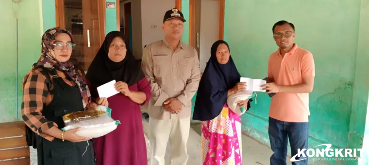IKRAP Batam Salurkan Bantuan Sembako untuk Korban Banjir di Pelangai Gadang, Pesisir Selatan