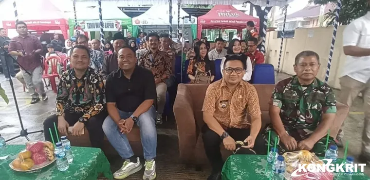 Korem 051WKT dan Disdukcapil Kota Bekasi Serahkan Akta Kelahiran bagi Anak Panti Asuhan dan Masyarakat Umum