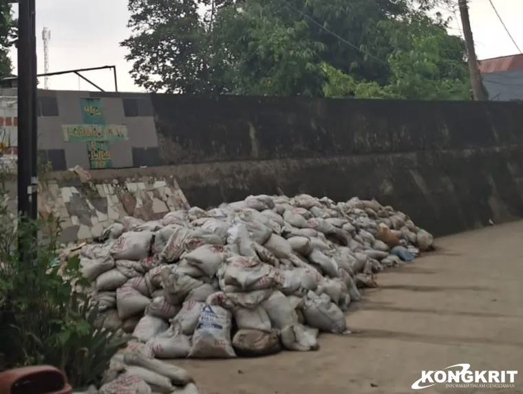 Pemko Bekasi Tindaklanjuti Aduan Warga, DBMSDA Tangani Tanggul Rawan Jebol di Perumahan PGP Jatirasa