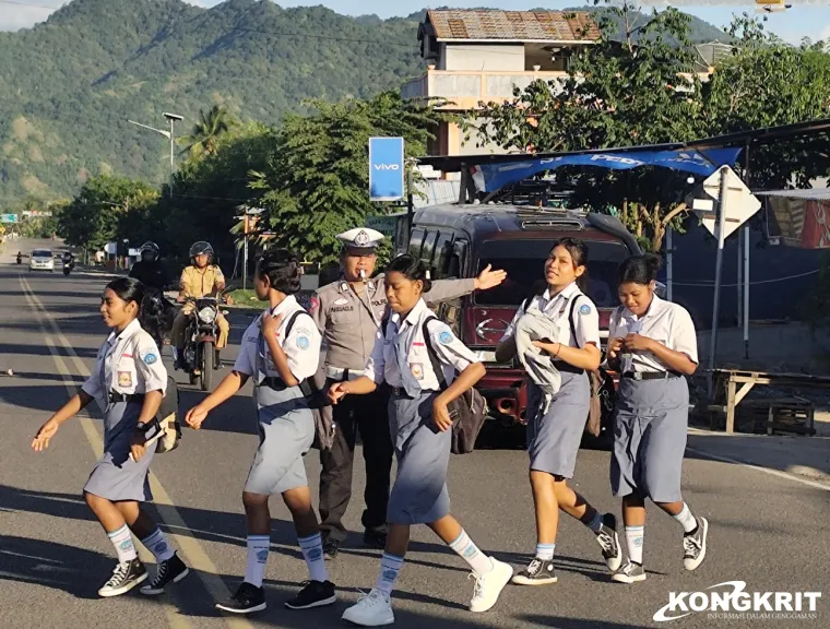 Satlantas Polres Nagekeo Gelar Apel dan Pengaturan Lalu Lintas di Titik Strategis Kota Mbay
