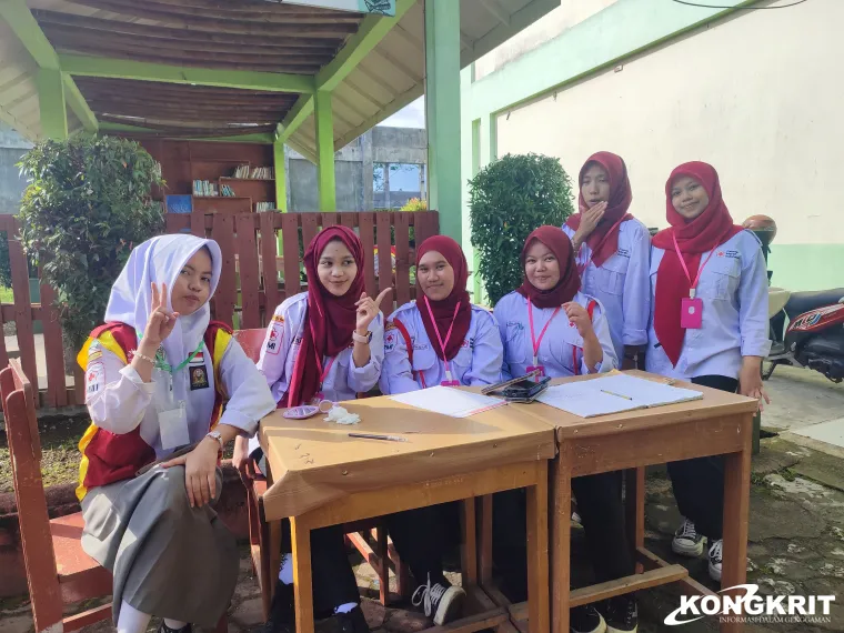 Semangat Berbagi, SMA Negeri 5 Bukittinggi Sukses Gelar Donor Darah