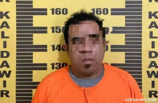 Tersangka VI saat diamankan di Mapolsek Kalidawir