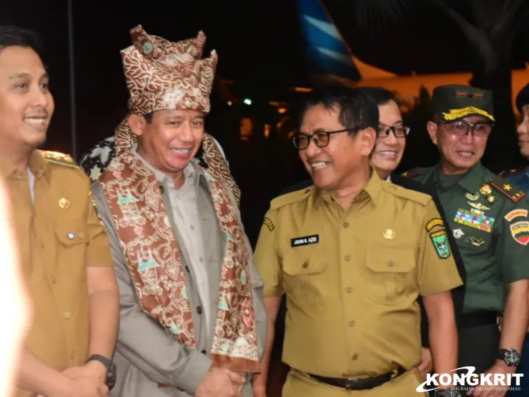 Bupati Padang Pariaman Sambut Kepala BNPB di BIM, Bahas Penguatan Penanggulangan Bencana