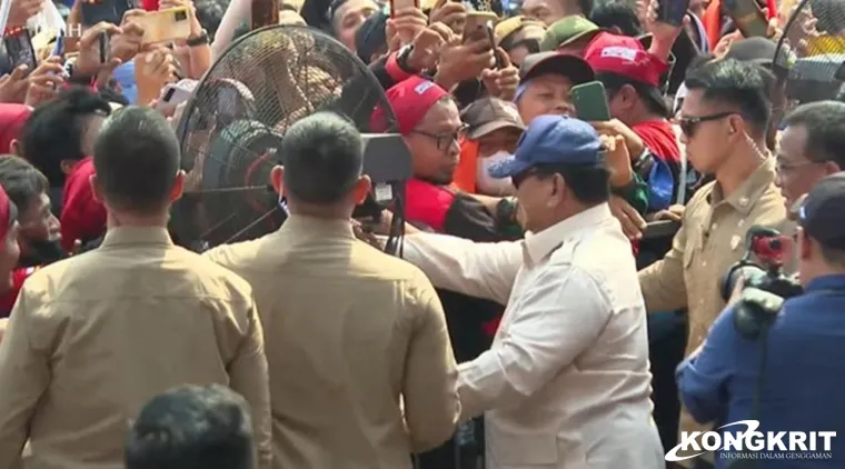 Presiden Prabowo Hadiri Peringatan May Day 2025 di Monas, Disambut Ribuan Buruh
