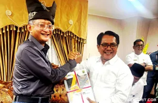 Bupati Padang Pariaman Serahkan Langsung Proposal Pembangunan Infrastruktur kepada Menteri PUPR