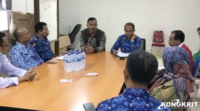 Dinas Lingkungan Hidup Kota Solok lakukan monitoring verifikasi lapangan Instalasi Pengelolaan Air Limbah (IPAL) di PT Bukittinggi Mandiri Sejahtera (BMS) Depo Solok, Rabu, 17 Januari 2024.