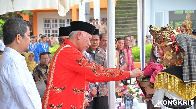 Membangun Generasi Berkarakter, Gubernur Sumbar Dorong Penguatan Spiritual di Sekolah