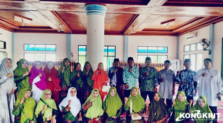 Ny. Fitri Risnawanto Membuka Pertemuan Bulanan Muslimat NU dengan Inspirasi Mendidik di Pasaman Barat