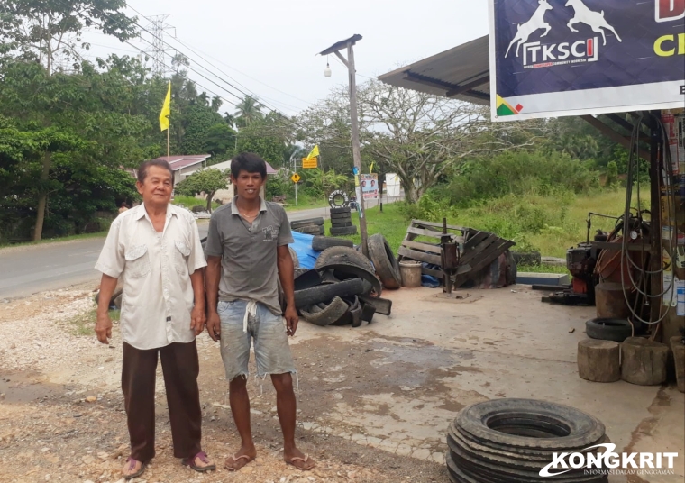 Pak Jon, Tukang Tambal Ban 75 Tahun, Kisah Kekuatan dan Dedikasi yang Menginspirasi