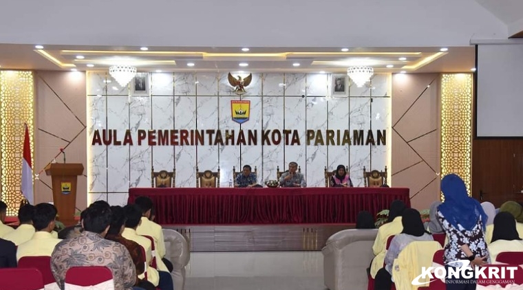 Pj Wali Kota Pariaman, Roberia berikan kuliah umum kepada mahasiswa jurusan Ilmu Hukum Universitas Negeri Padang (UNP) di Aula Balaikota Pariaman, Kamis (7/12/2023).