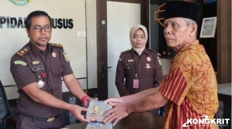 Titipan pengembalian kerugian keuangan negara dari saksi &quot;S&quot; mantan Wali Nagari Ladang Panjang