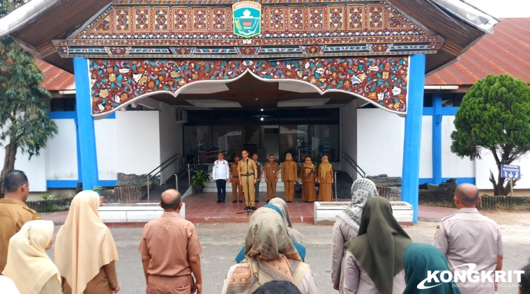 Suasana Ceria Apel Pagi, Sekda Medison Ajak ASN di Koto Baru Jaga Disiplin dan Kebersihan.