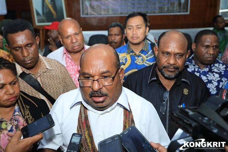 Tragis! Jejak Kontroversial Mantan Gubernur Papua, Dari Puncak Karier Politik Hingga Terjerat Skandal, Apa yang Sebenarnya Terjadi? (Foto : Dok. Istimewa)