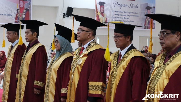 UIN Imam Bonjol Padang Kukuhkan Enam Guru Besar, Menorehkan Dedikasi dalam Transformasi Pendidikan Islam. (Foto : Humas UIN Imam Bonjol Padang)