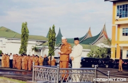 Apel Gabungan Perdana di tahun 2024 menampilkan sejumlah penghargaan di tingkat nasional yang diterima Pemerintah Kabupaten Pasaman Barat di tahun 2023.