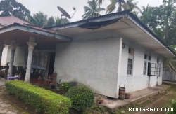 Salah satu titik kerusakan (plafon wisma kelayan) di Panti "Sabai Nan Aluih"